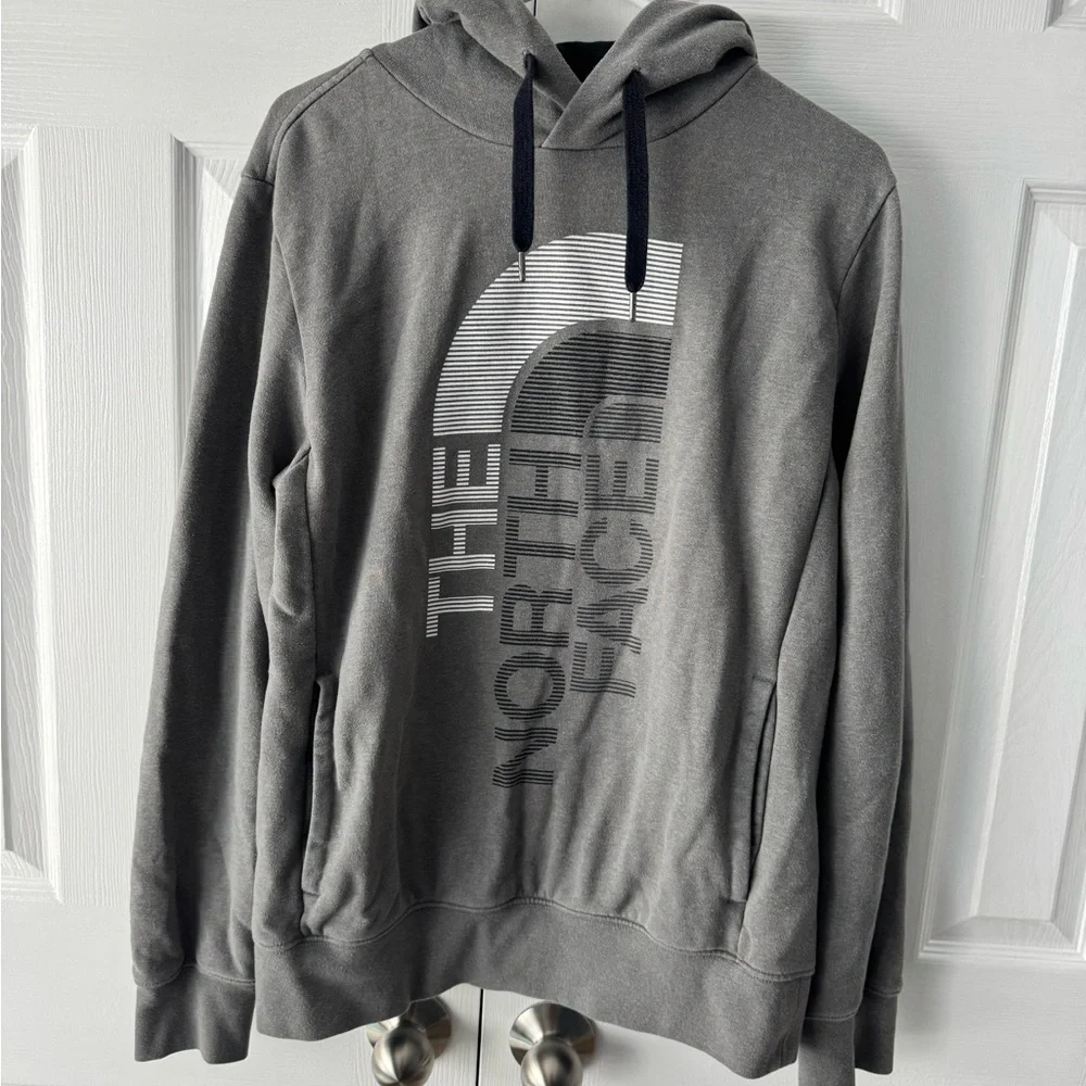 The North Face Charcoal Gray Pullover Sweatshirt Hoodie Vertical Logo Medium